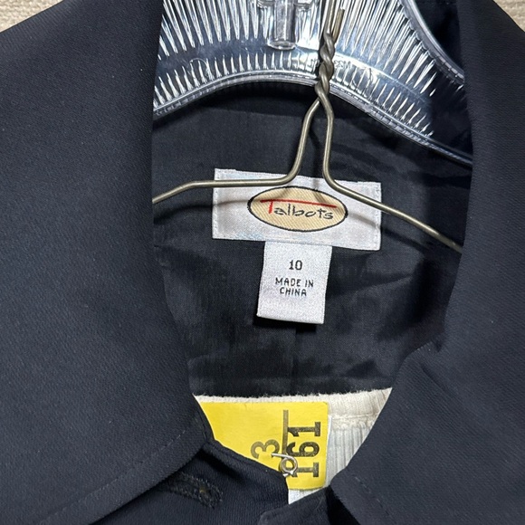 Talbots Black Women's Pantsuit 2 piece Set, size 10 - Picture 2 of 4